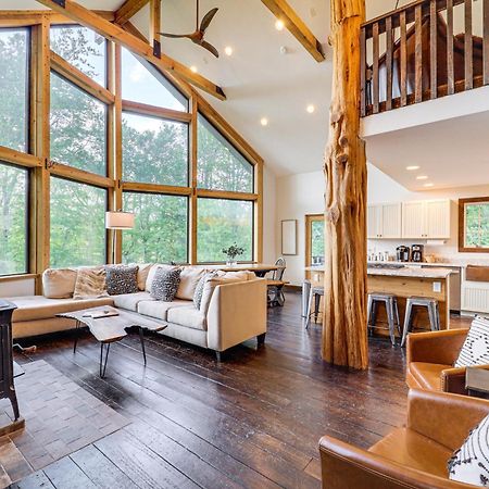 Luxe Appalachian Mountain Cabin With Hot Tub, Views Warrensville エクステリア 写真