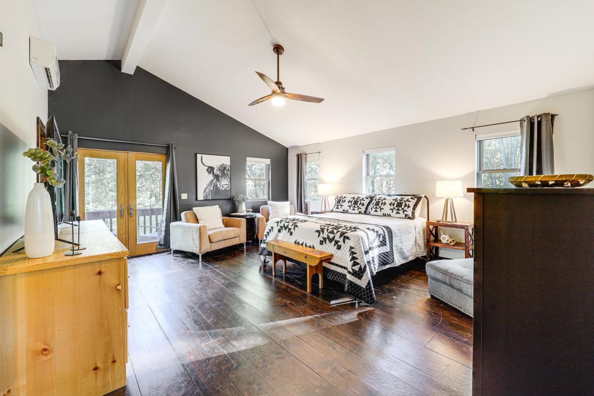 Luxe Appalachian Mountain Cabin With Hot Tub, Views Warrensville エクステリア 写真