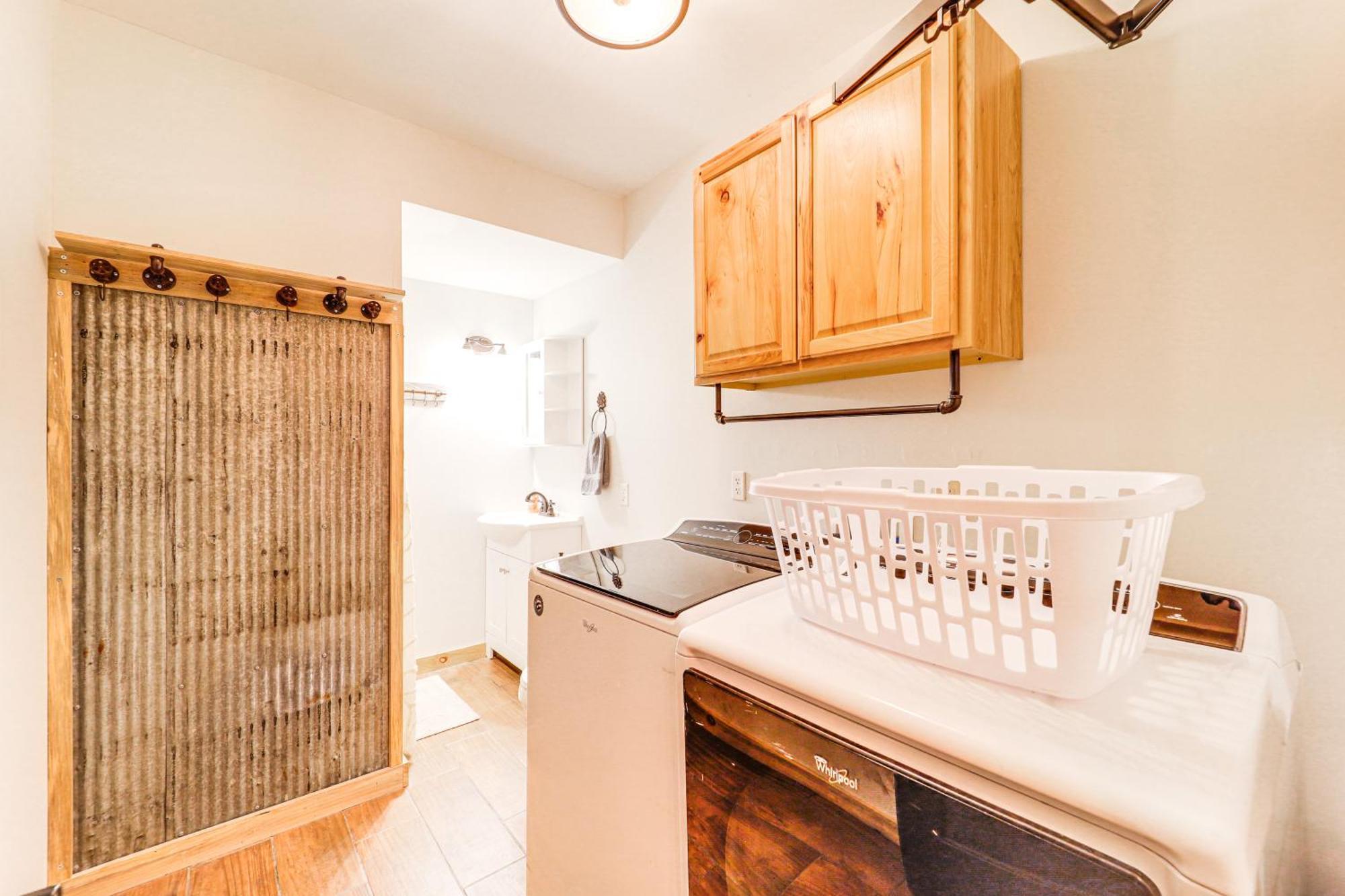 Luxe Appalachian Mountain Cabin With Hot Tub, Views Warrensville エクステリア 写真